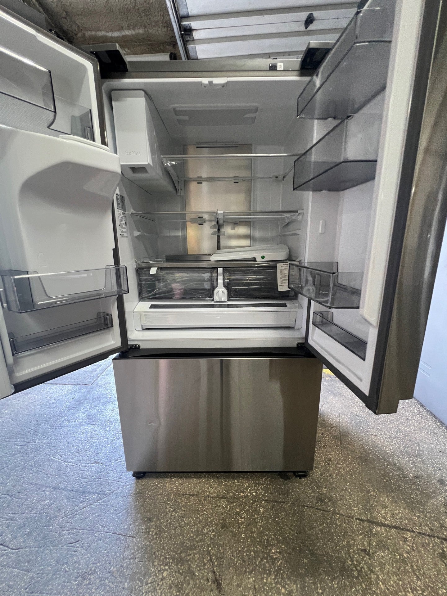 Samsung Counter-Depth Mega Capacity 25.5-cu ft 3 -Door Smart Compatible French Door Refrigerator with Triple Ice Maker with Water and Ice Dispenser ( Fingerprint Resistant Stainless Steel